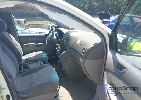 2006 Toyota Sienna Ce/Le from USA, damaged, VIN 5TDZA23C96S552897